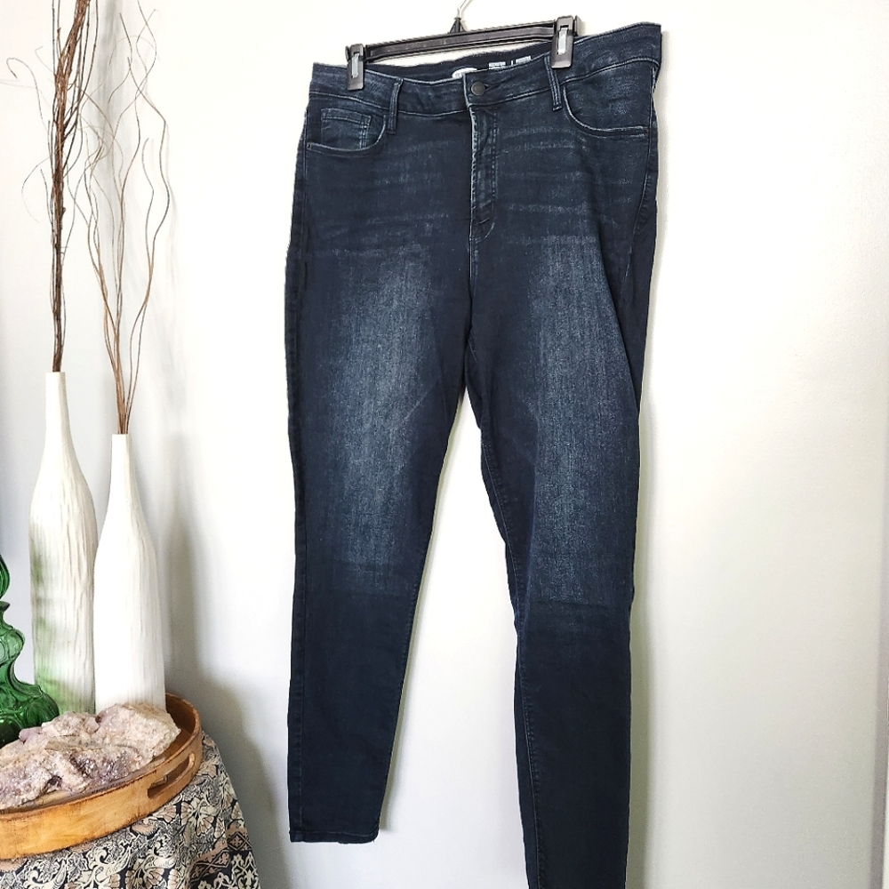 Old Navy High Rise Rockstar Jeans PLUS - Picture 3 of 12